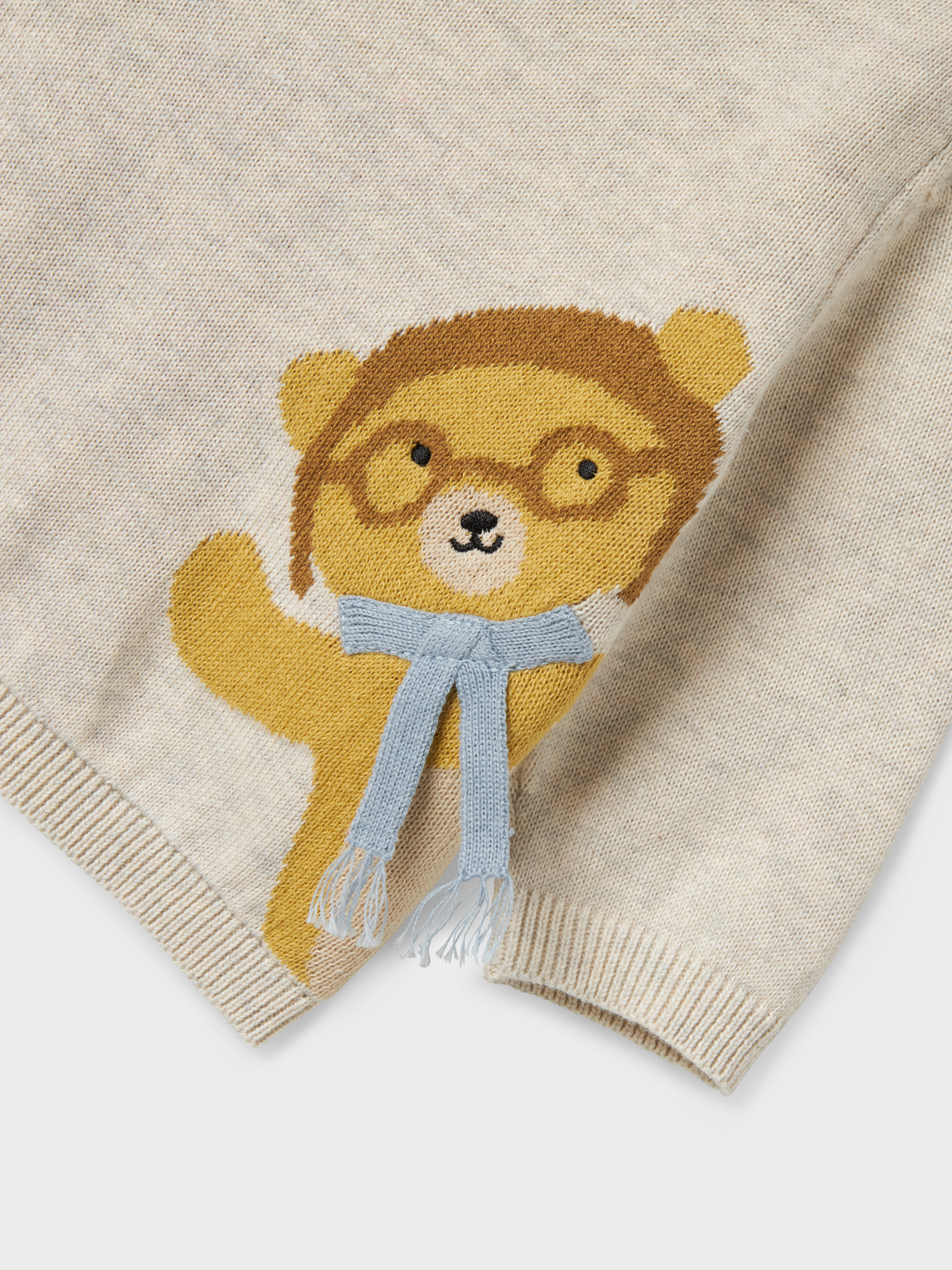 model_shot-front_full